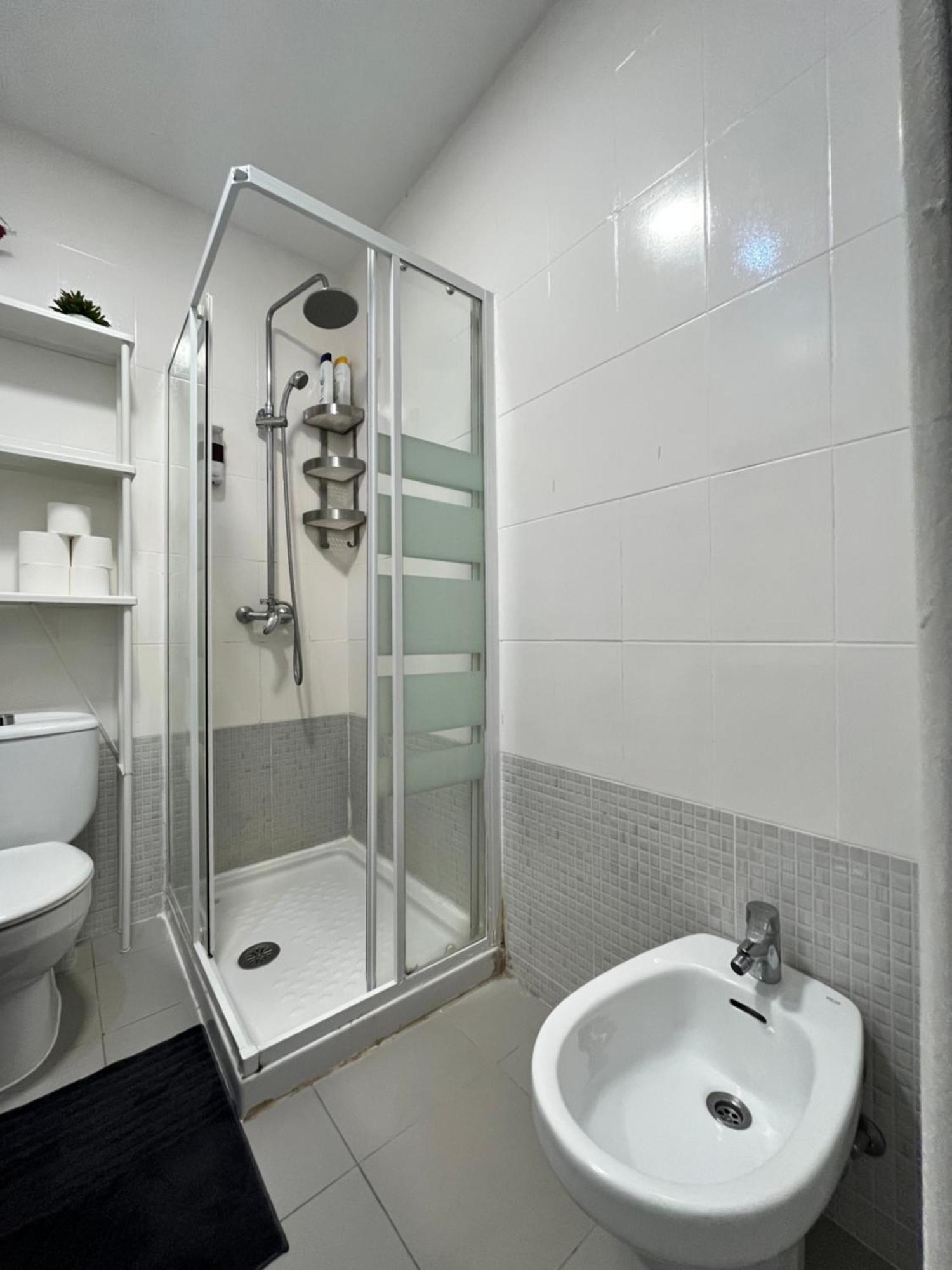 Ile Aina Exterior Nuevo Pena Apartment มาดริด ภายนอก รูปภาพ